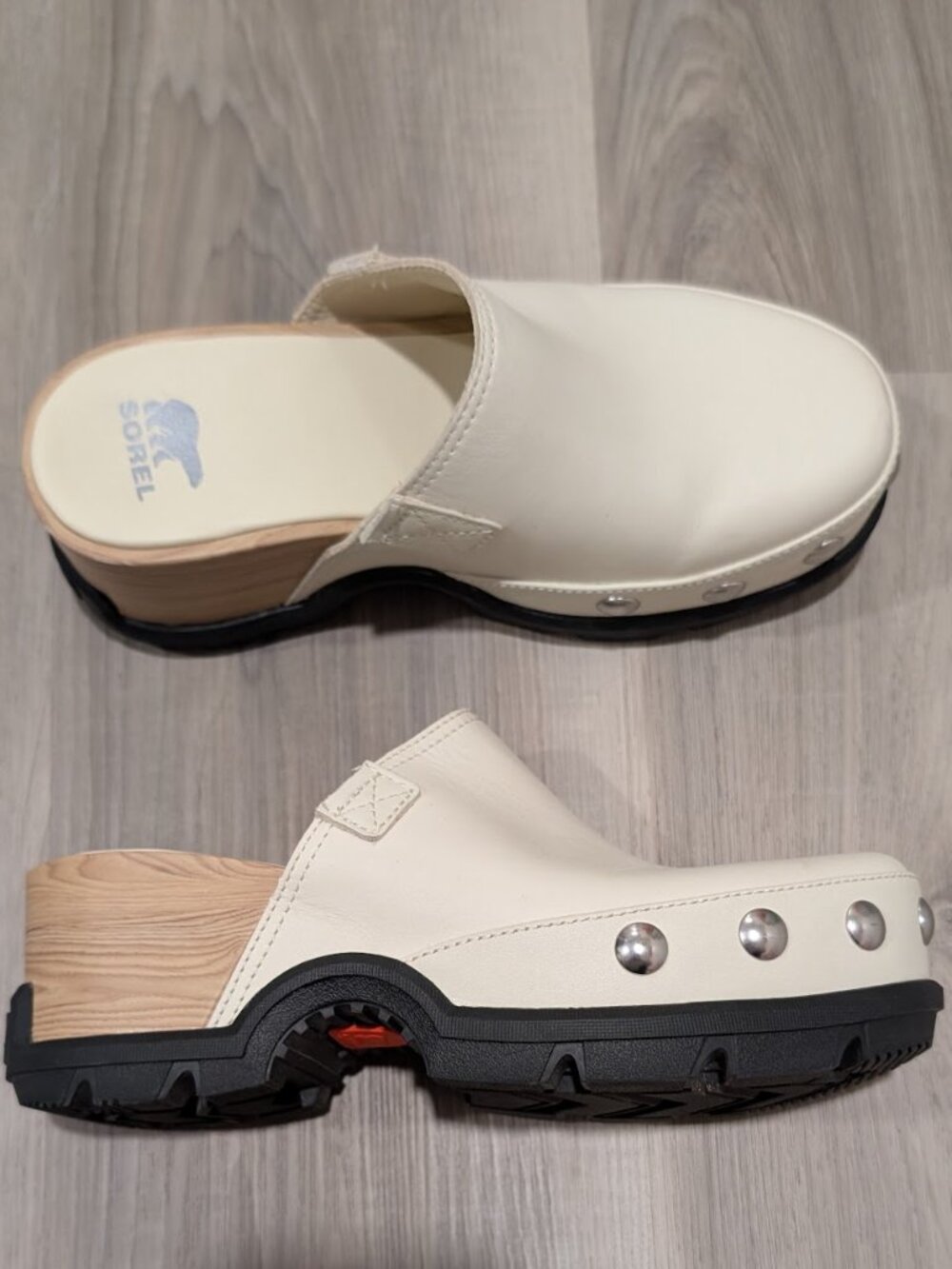 Sorel | Roam'n RVT Studded Leather Platform Mule Clogs In Chalk White - Picture 4 of 16